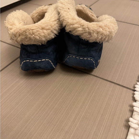 Alena suede ugg slipper bootie - Picture 6 of 7